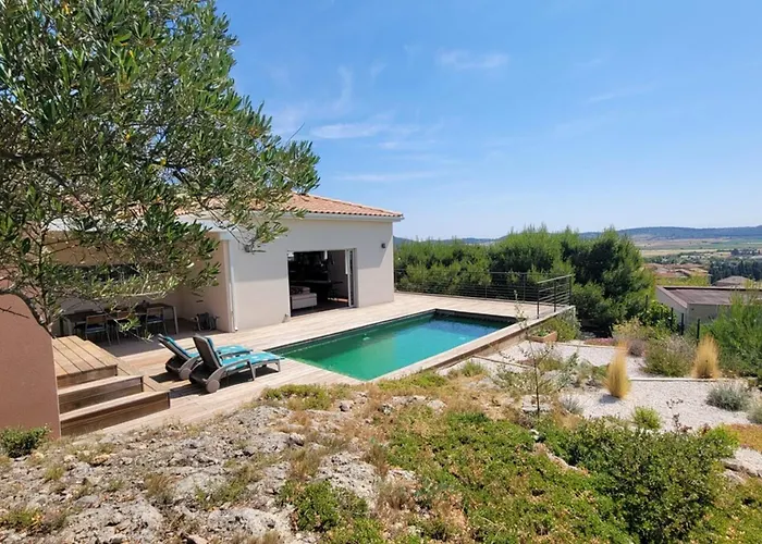 Famara Montredon-des-Corbieres